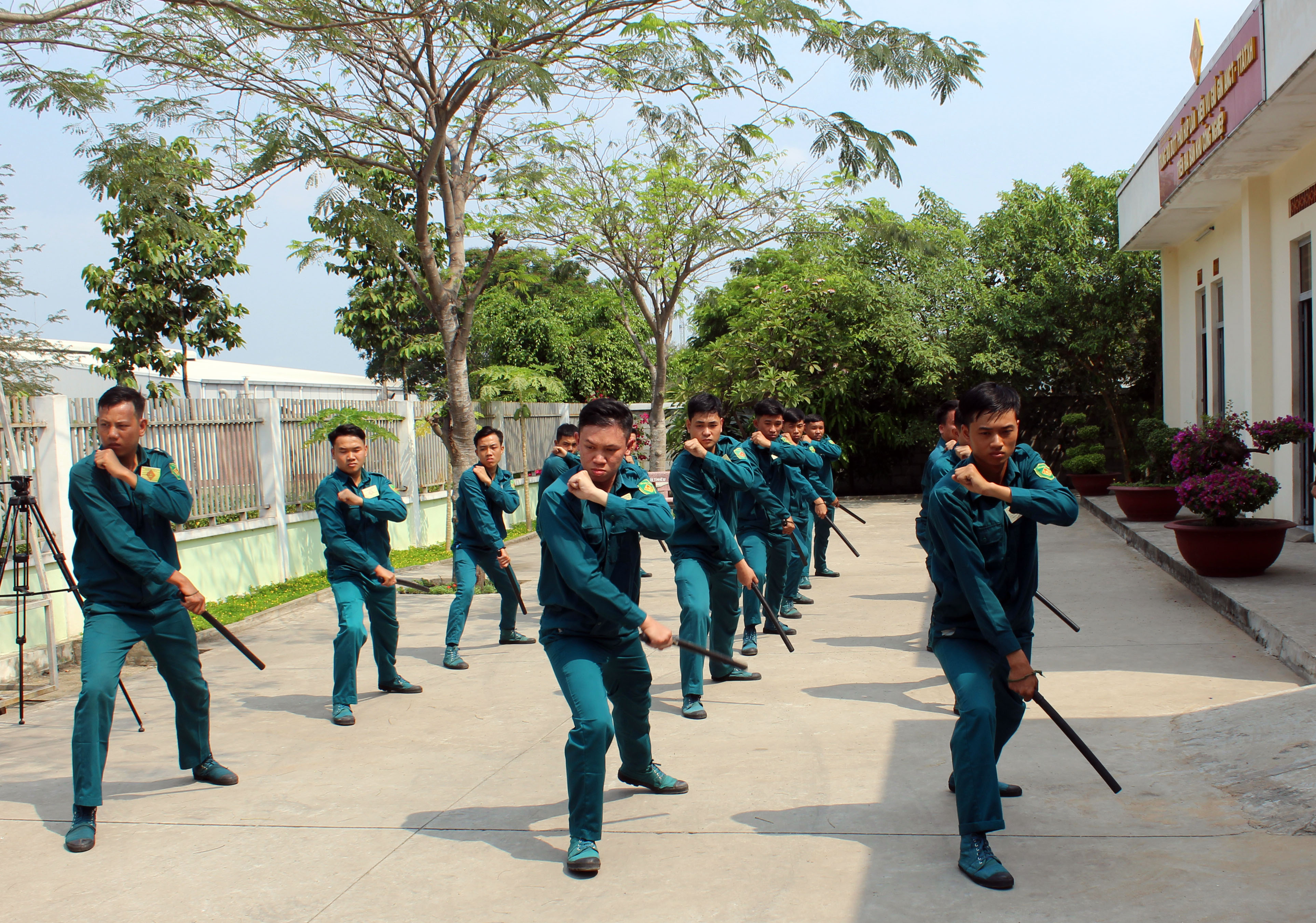 Bài 2: Nâng cao hiệu quả hoạt động của các lực lượng 