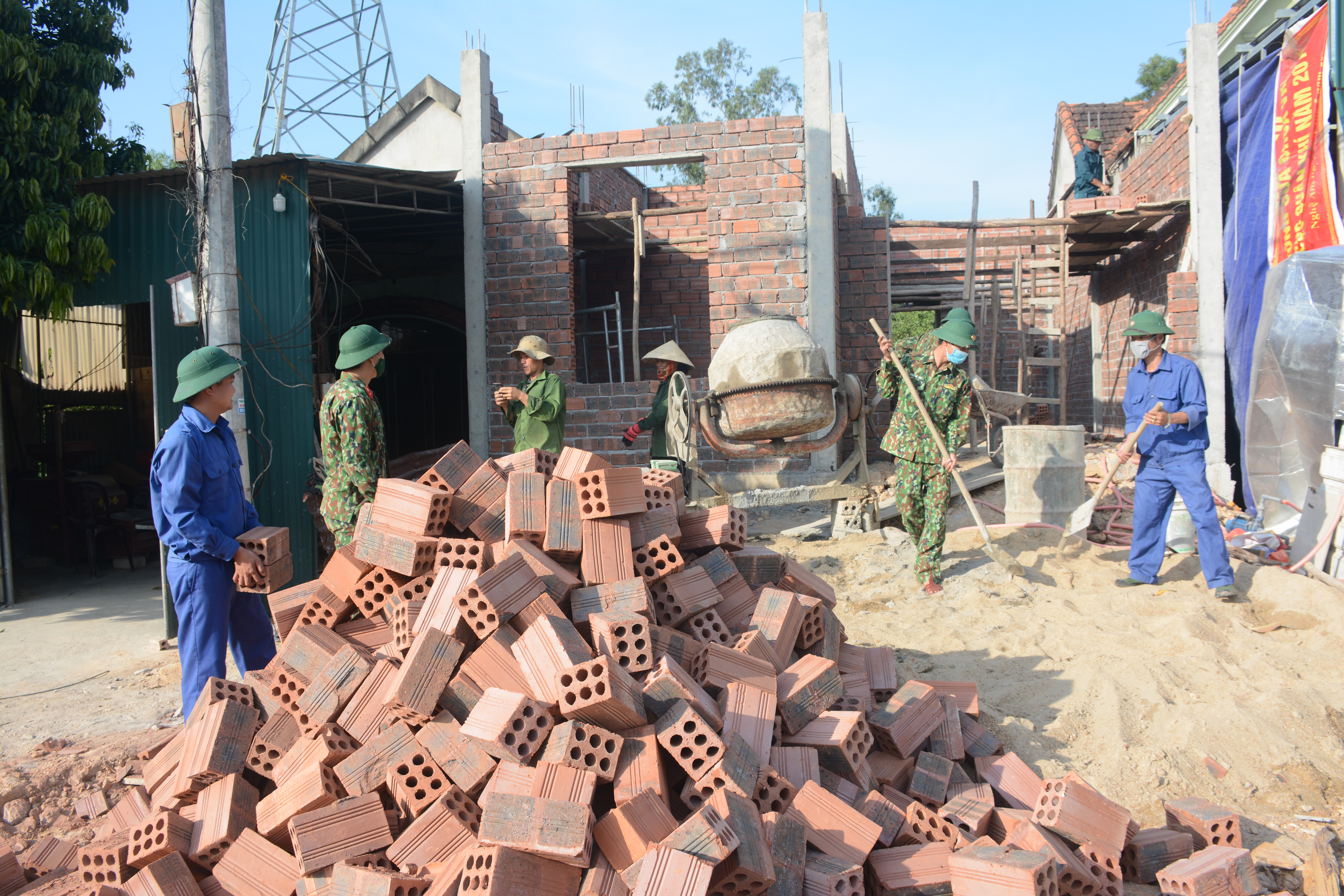 Động lực để địa phương thoát nghèo