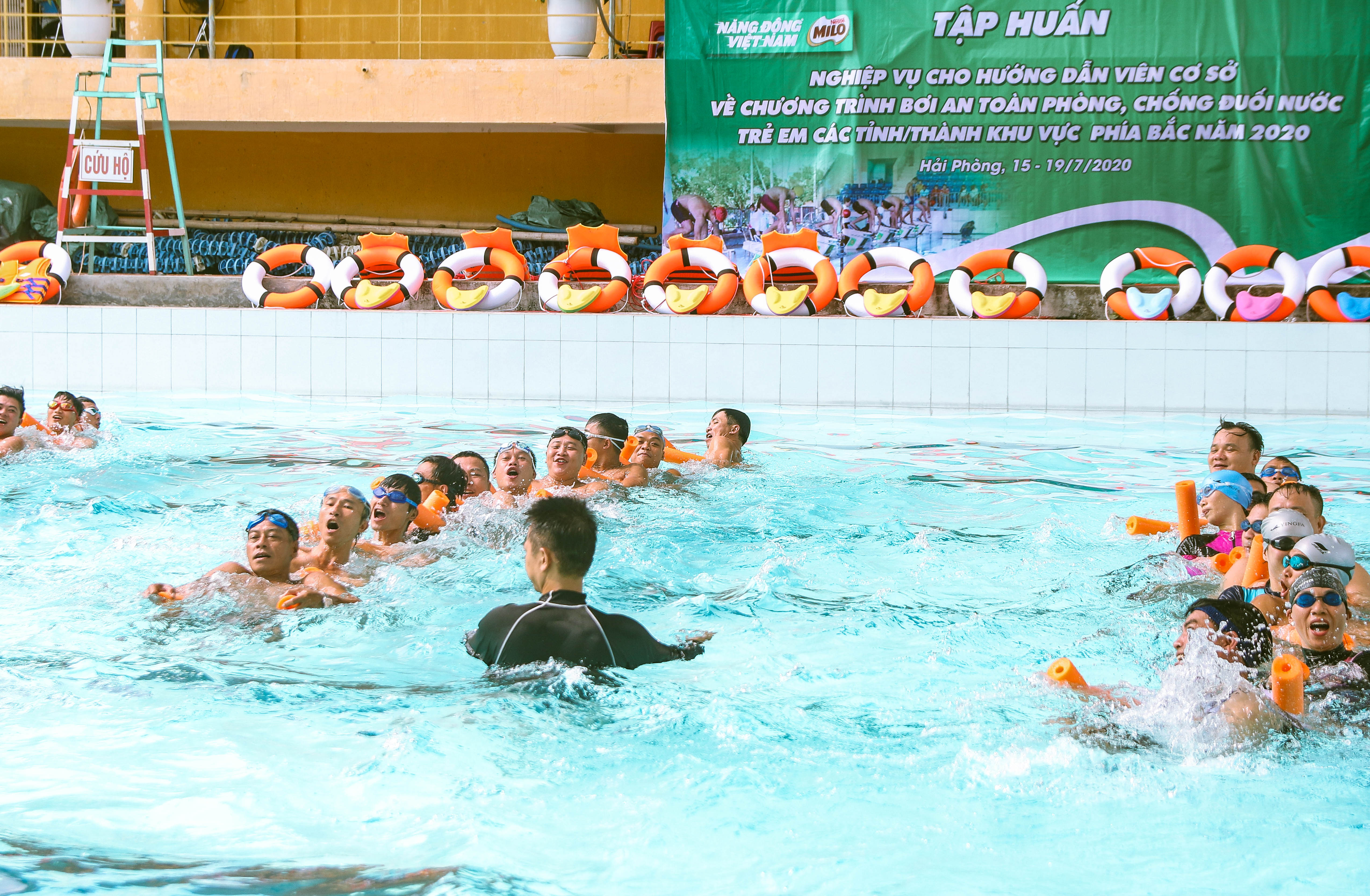 Nhiều giải pháp phổ cập bơi cho trẻ ở Hải Phòng