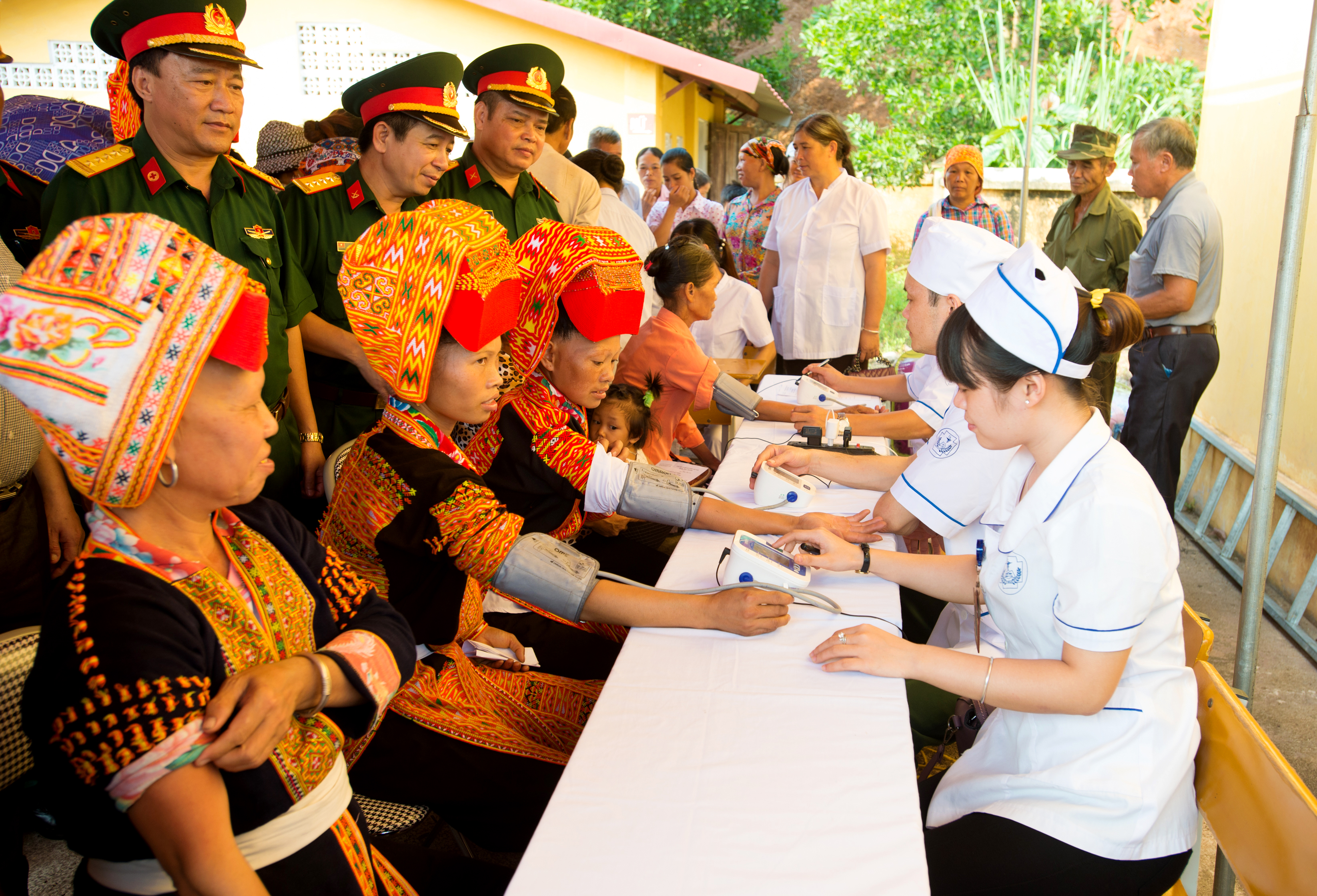 Sáng đẹp đội quân công tác - bộ đội của dân