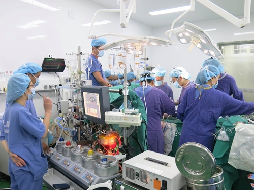 Bệnh viện Việt Đức thực hiện thành công 23 ca ghép tạng liên tiếp