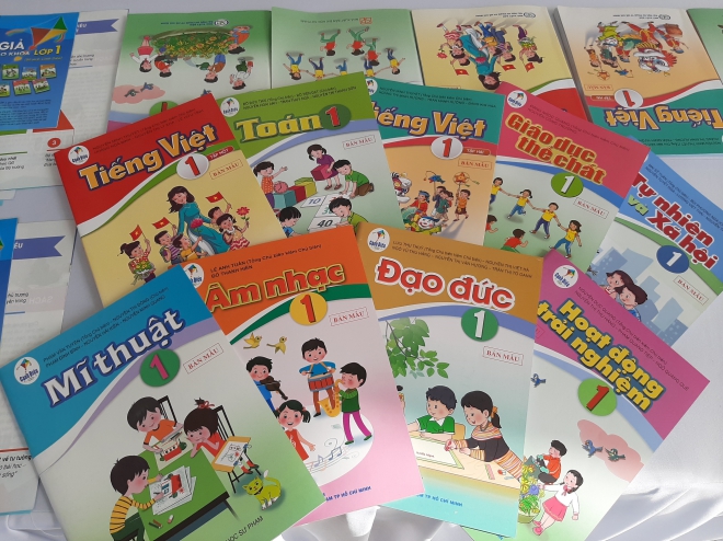 Lãng phí khi mua sách tham khảo