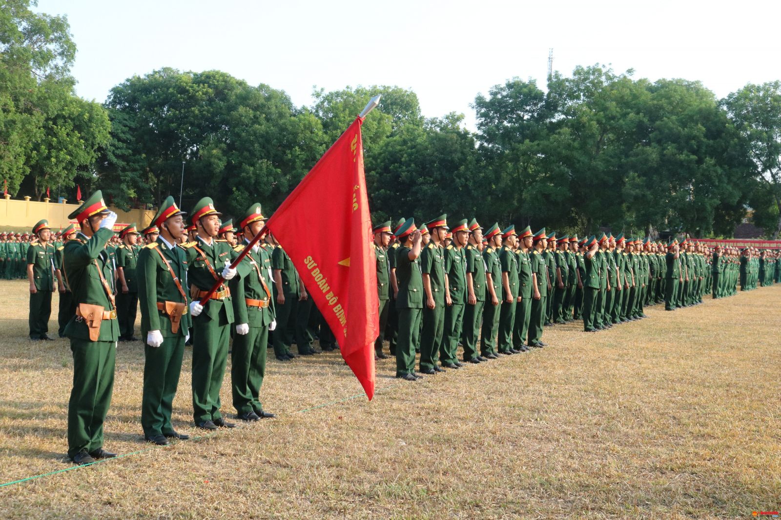 Huy động các nguồn lực xây dựng khu vực phòng thủ tỉnh, thành phố vững chắc