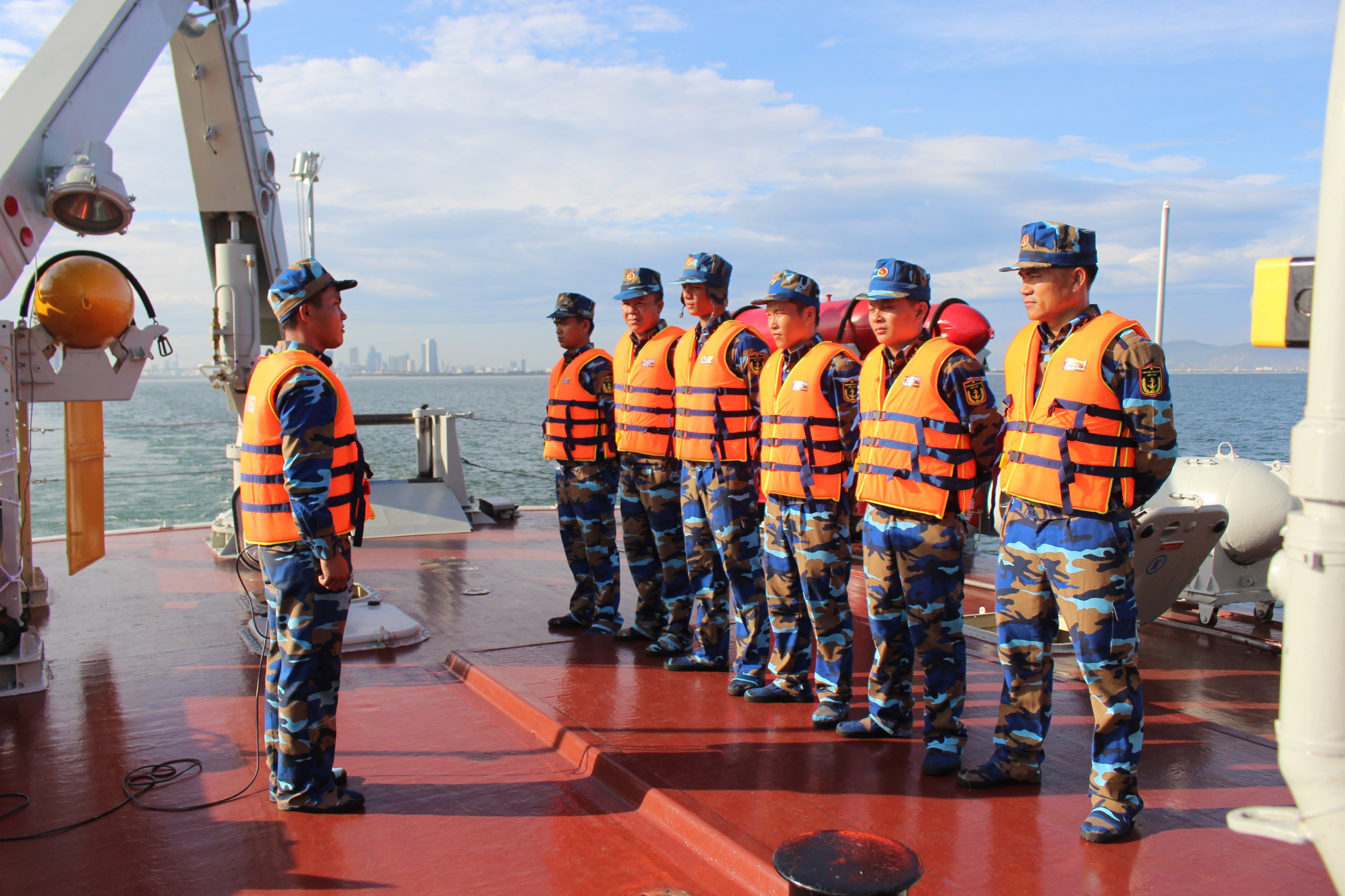 “Mục tiêu kép” tạo động lực phấn đấu