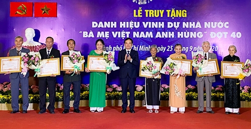 Thành phố Hồ Chí Minh truy tặng danh hiệu Bà mẹ Việt Nam Anh hùng