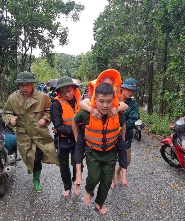 Trong gian khó luôn có Bộ đội Cụ Hồ