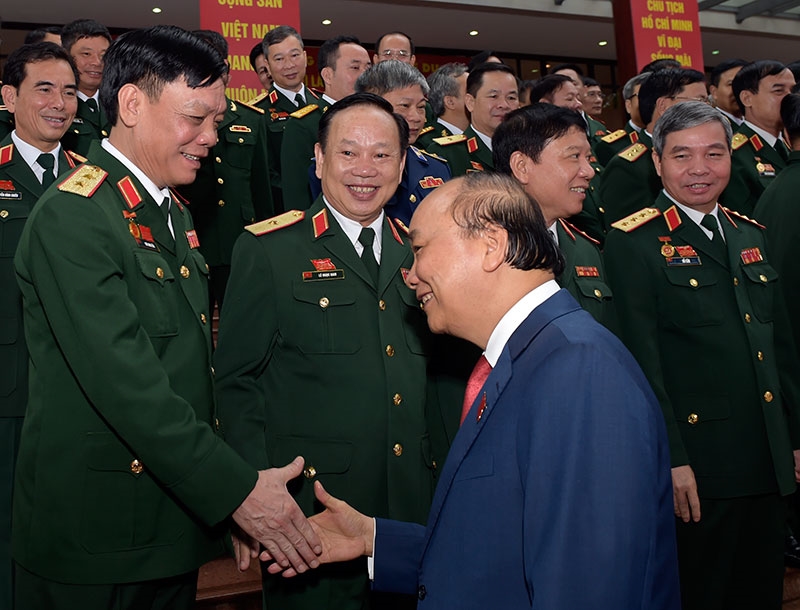 Thủ tướng Chính phủ Nguyễn Xuân Phúc thăm hỏi, động viên các đại biểu dự đại hội.