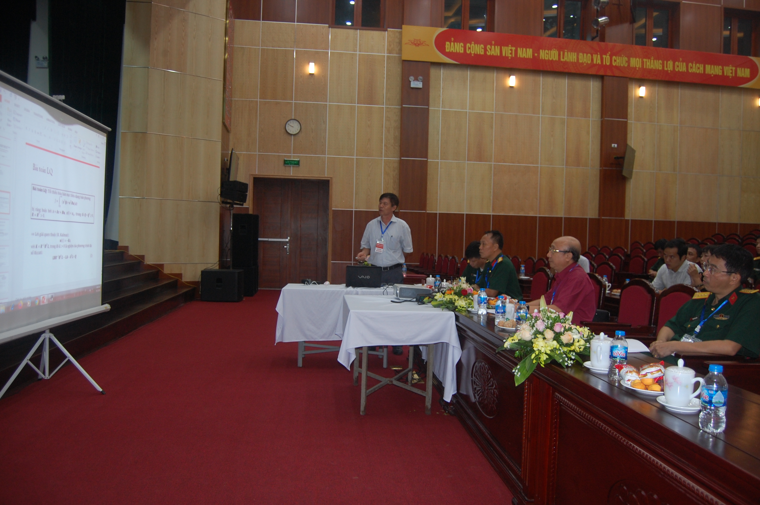 Hội thảo khoa học “Ứng dụng công nghệ cao vào thực tiễn-60 năm phát triển Viện Khoa học và Công nghệ quân sự”