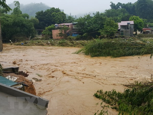 Cảnh báo lũ khẩn cấp trên các sông từ Hà Tĩnh đến Quảng Ngãi