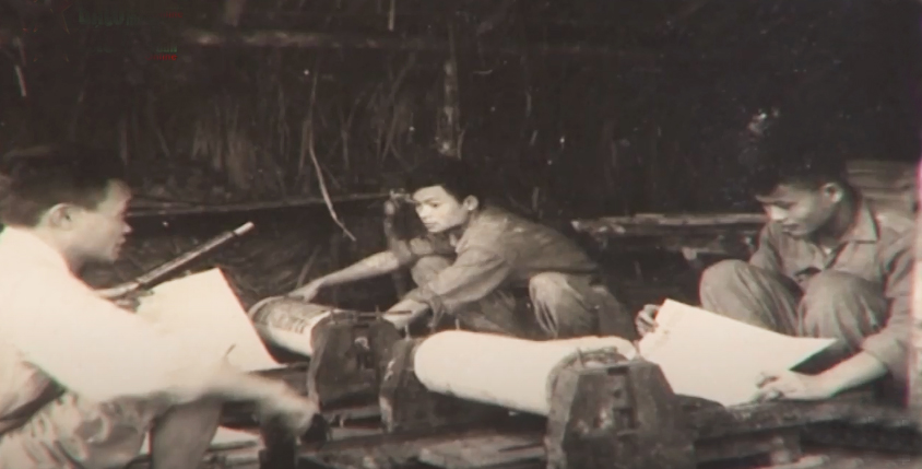 Kỳ 2: Kỷ niệm trên đường đưa máy in xuôi dòng...

