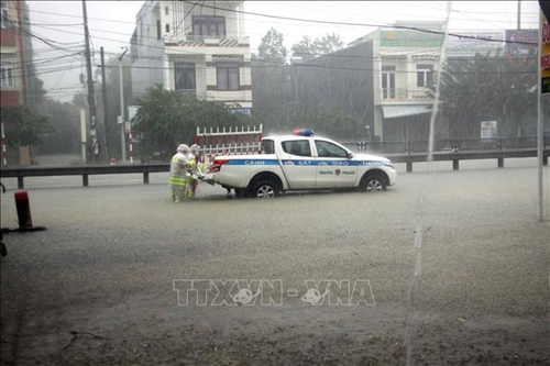 Quảng Nam: Gió lốc xoáy khiến hàng chục ngôi nhà bị tốc mái