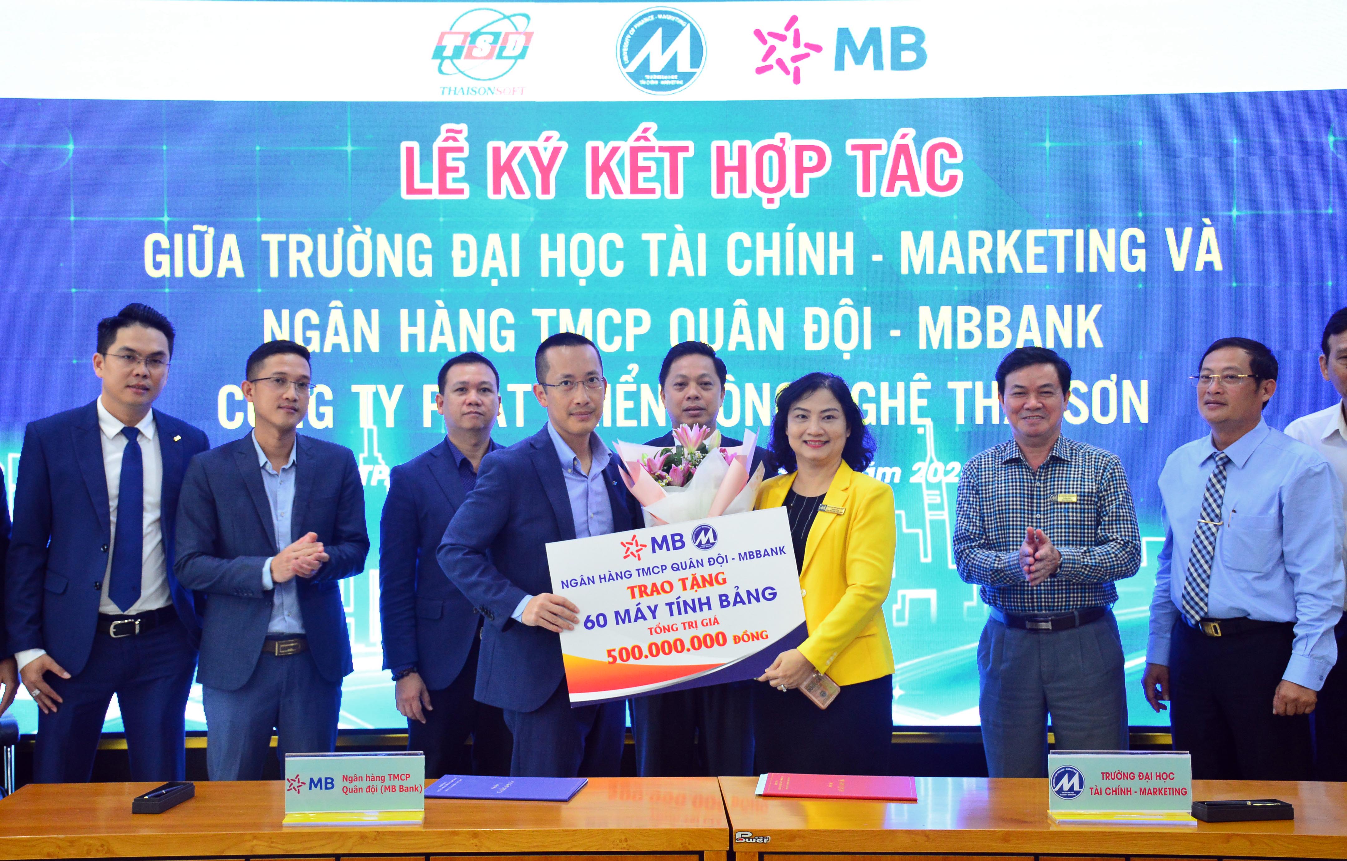 Ký kết thỏa thuận hợp tác phát triển công nghệ, đào tạo, hướng nghiệp