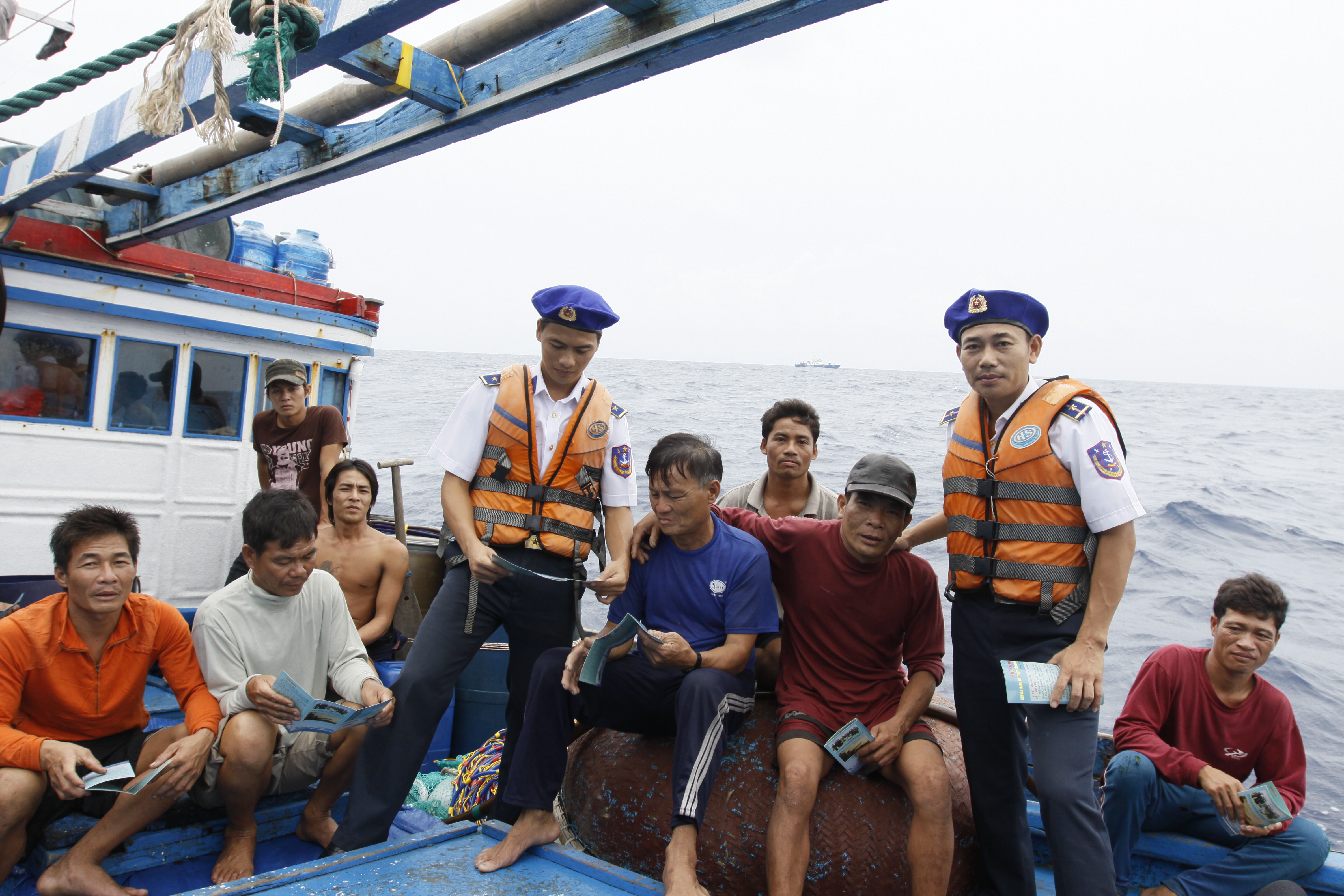 Lấy công tác tuyên truyền làm trọng tâm