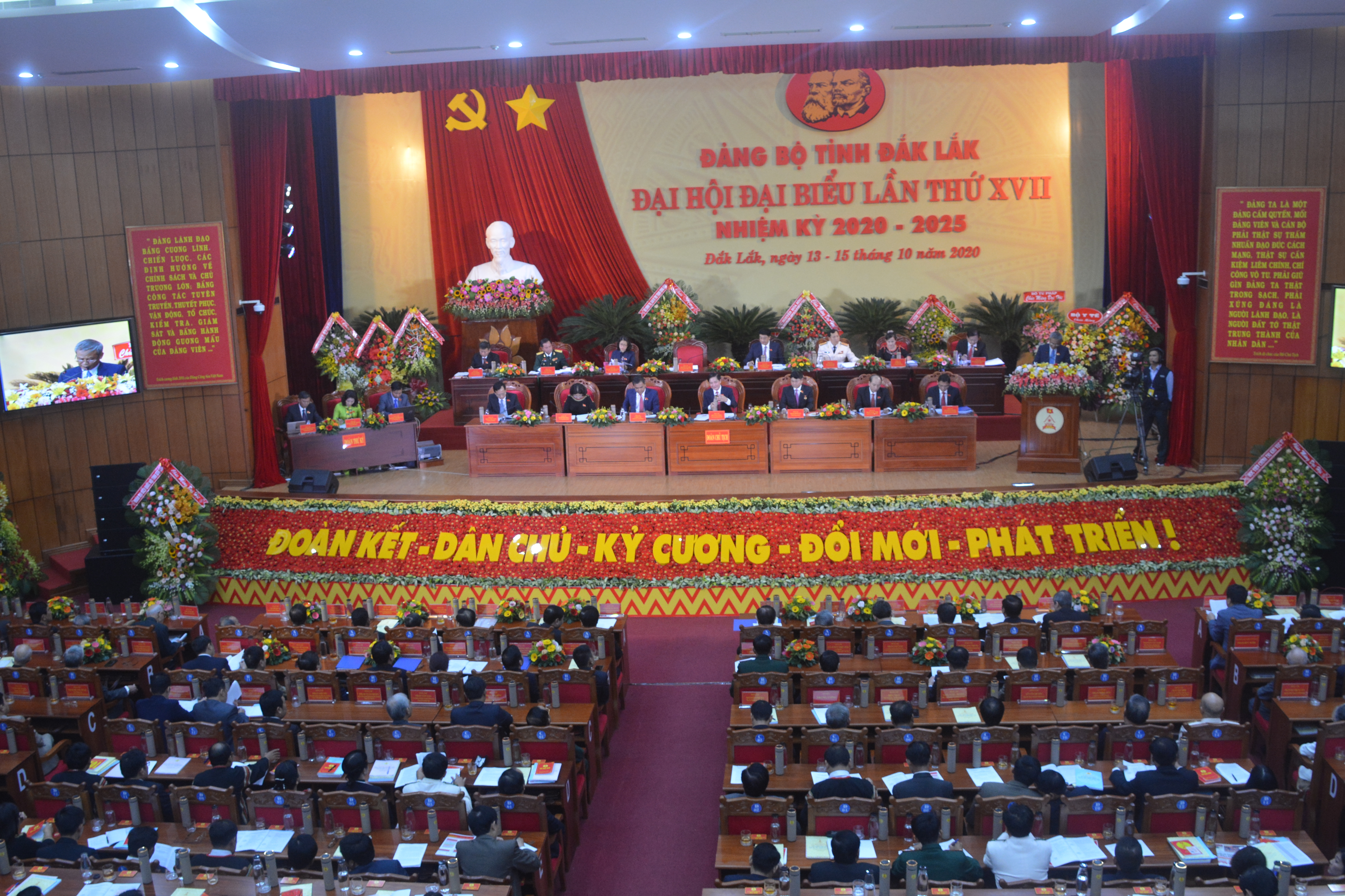 Khai mạc Đại hội đại biểu Đảng bộ tỉnh Đắk Lắk lần thứ XVII