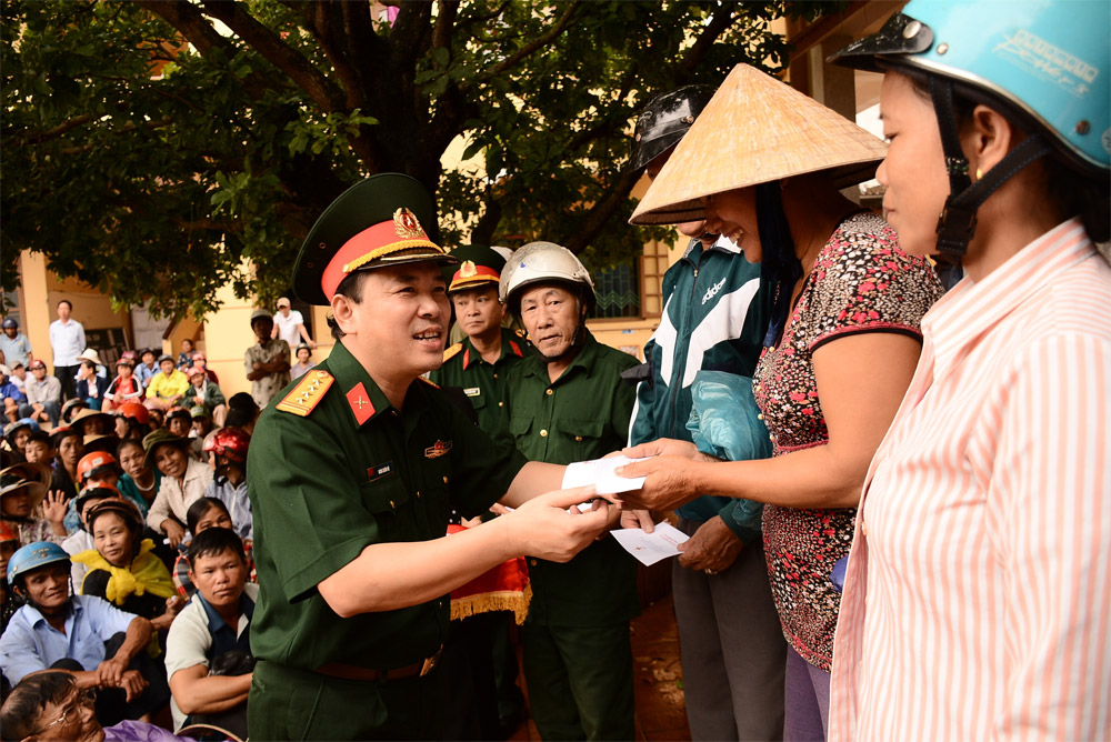 Nghĩa tình nhà báo quân đội