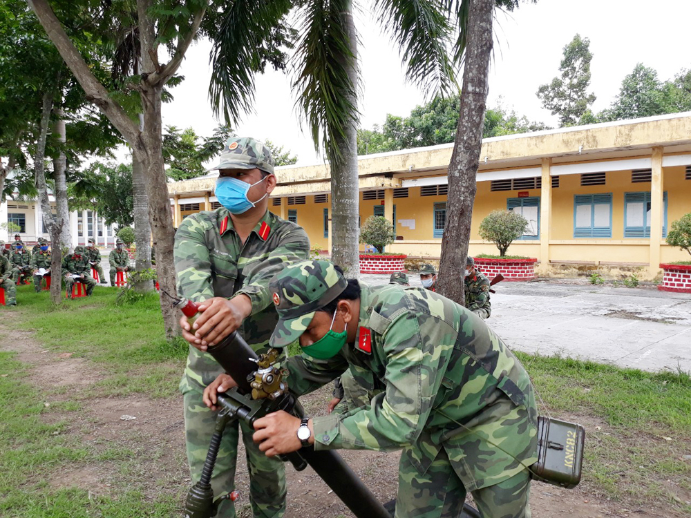 Huấn luyện nghiêm, phòng dịch tốt

