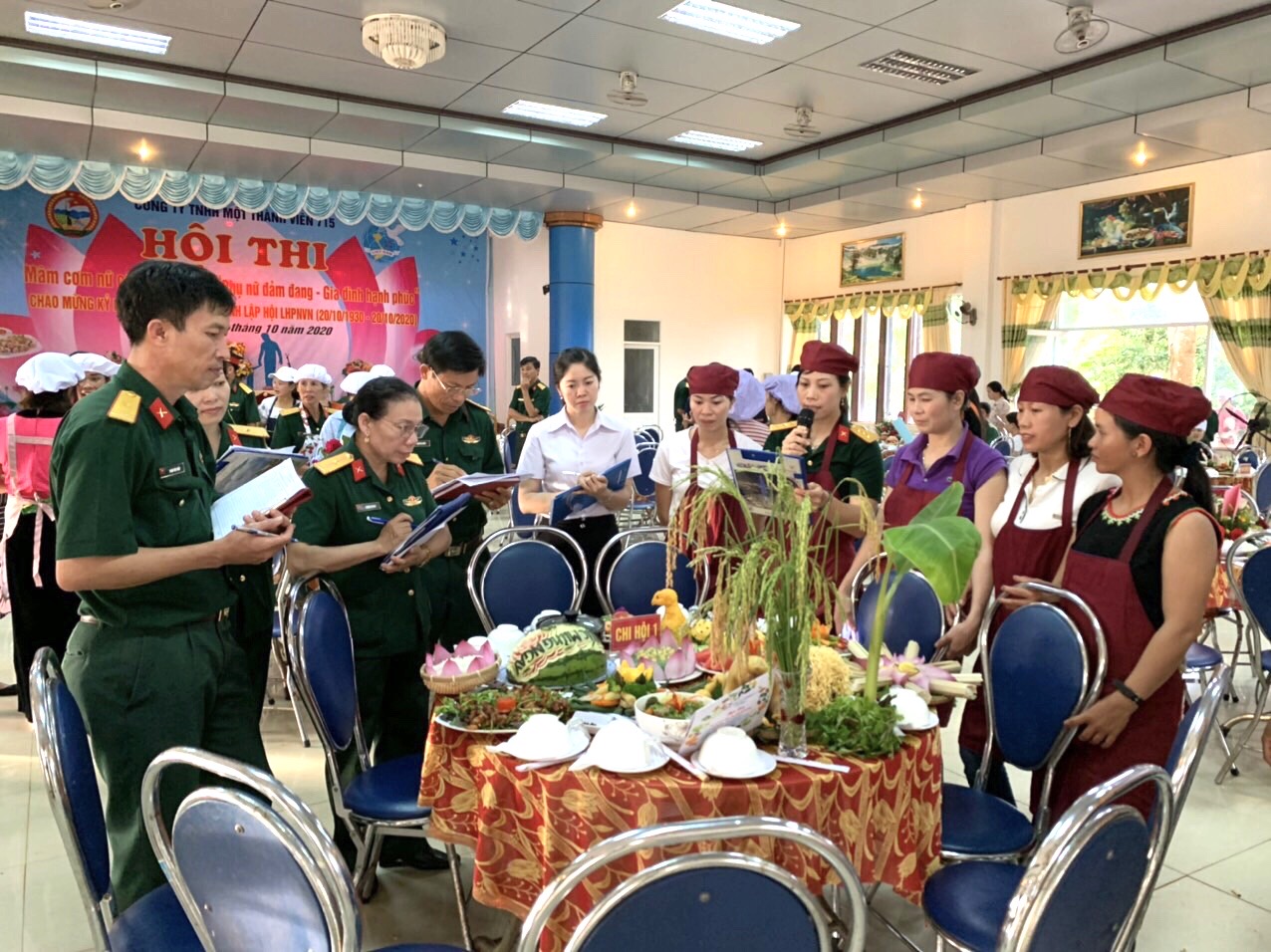 Hội thi “Nữ công gia chánh, phụ nữ đảm đang, gia đình hạnh phúc”