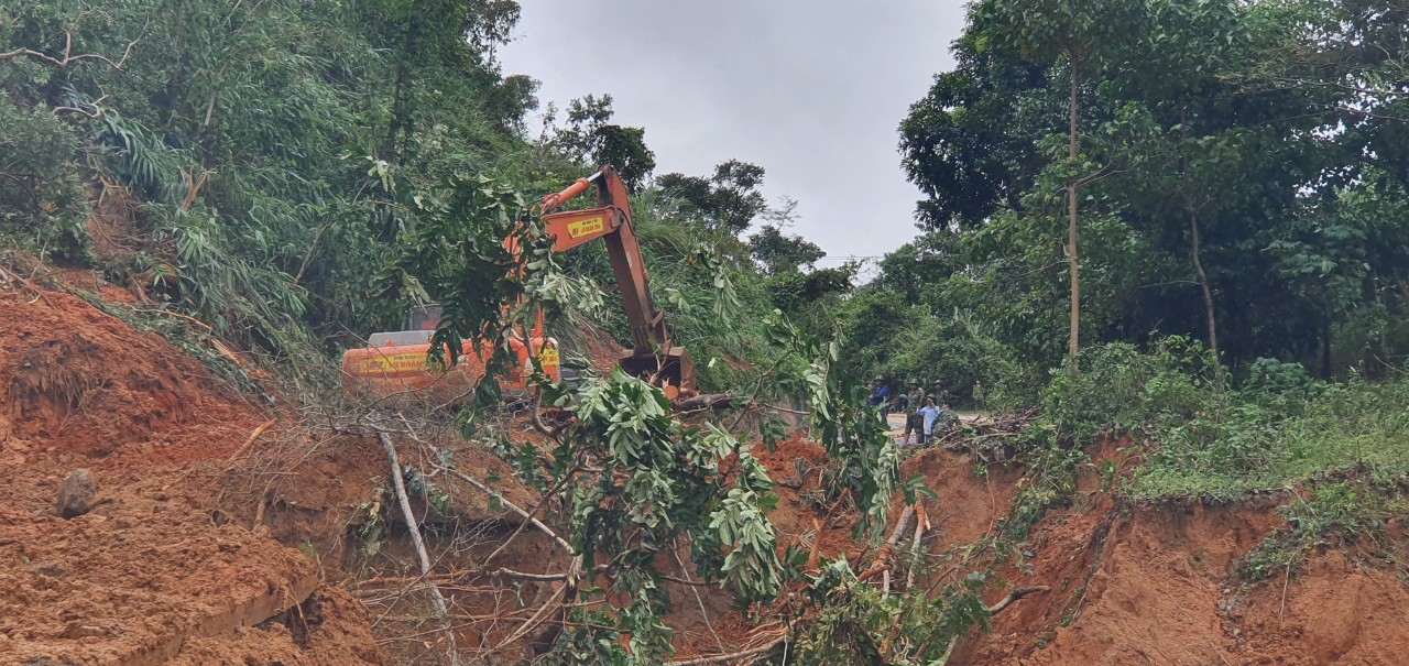 Binh đoàn 12 huy động lực lượng tham gia công tác cứu hộ tại Kinh tế-Quốc phòng 337