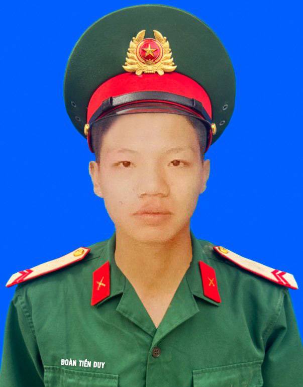 Quên mình cứu đồng đội