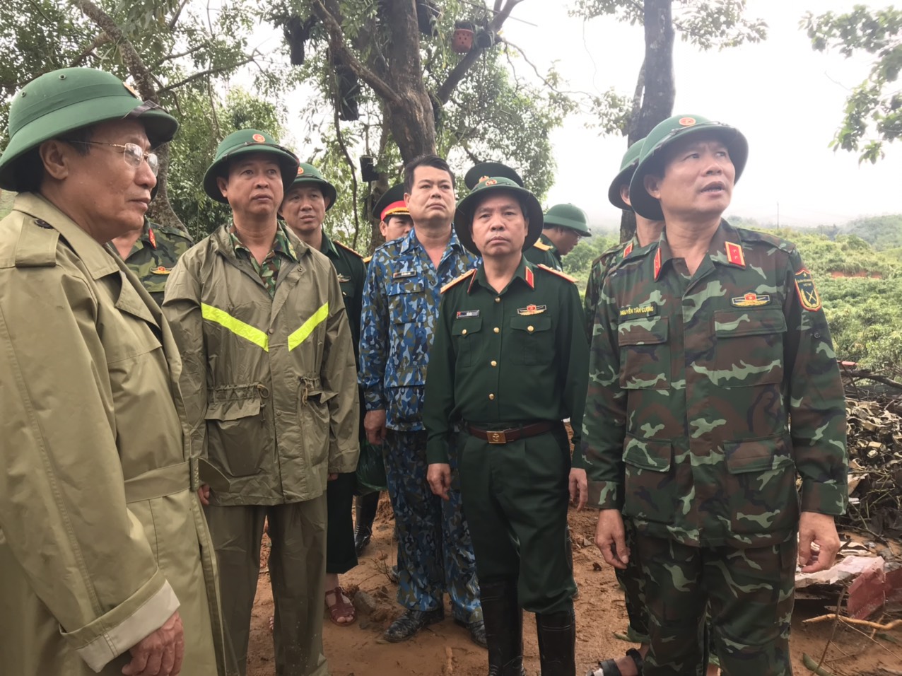 Lãnh đạo Bộ Quốc phòng, Tổng cục Chính trị kiểm tra, đôn đốc tìm kiếm cán bộ, chiến sĩ bị nạn 