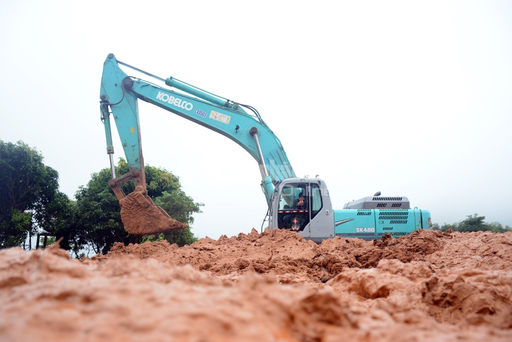 11 máy hoạt động hết công suất nỗ lực tìm kiếm các nạn nhân