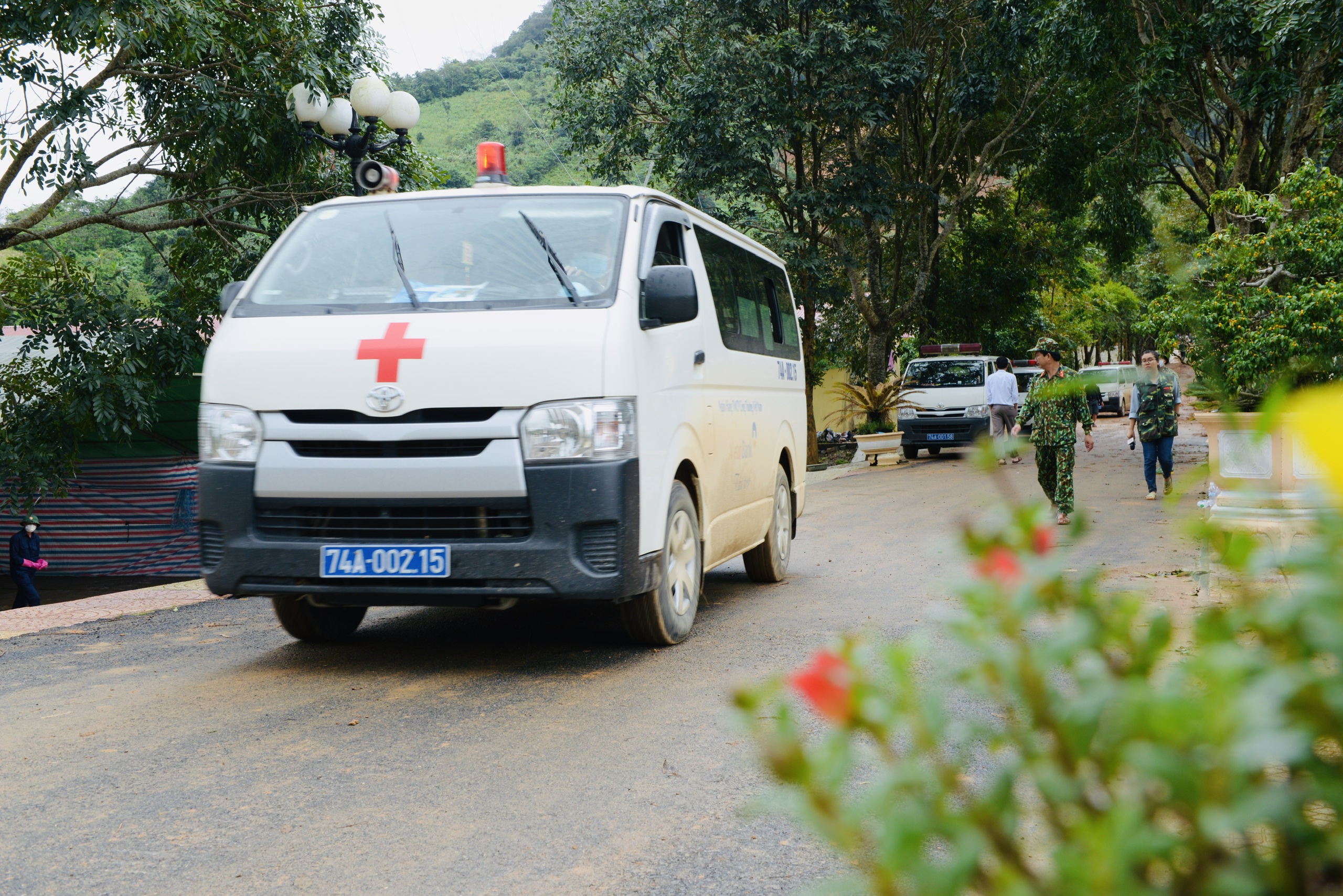 TRỰC TIẾP: Khắc phục sự cố sạt lở núi tại Đoàn Kinh tế-Quốc phòng 337: 14 giờ 20 ngày 19-10 đã tìm thấy thi thể 22 cán bộ, chiến sĩ gặp nạn (Cập nhật liên tục)