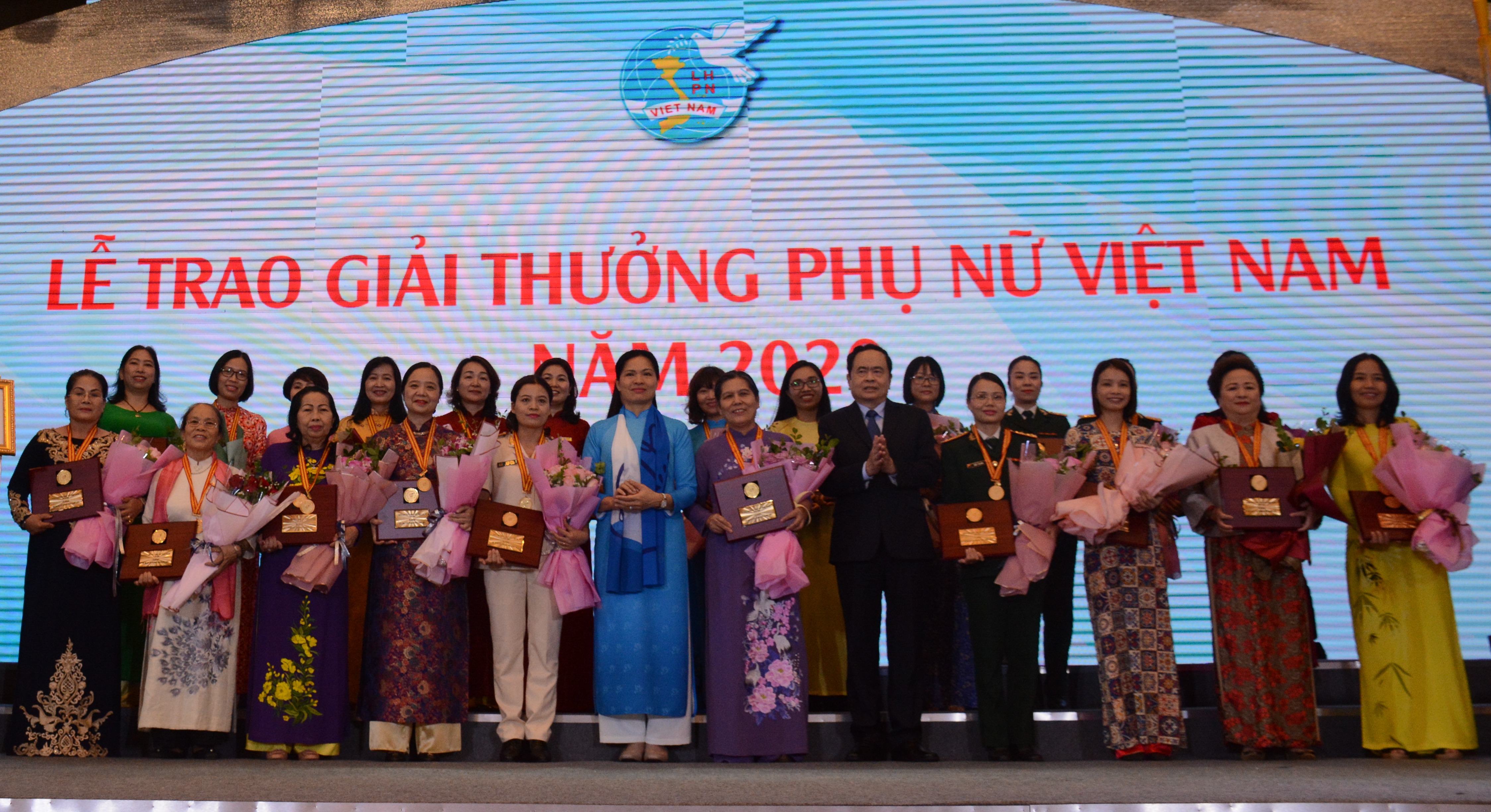 Nhân rộng những mô hình hay, việc làm tốt 