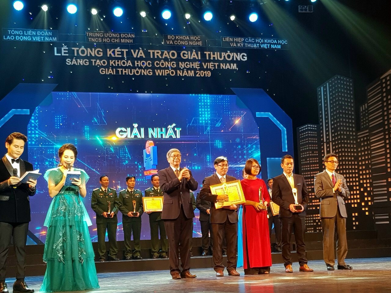 Tôn vinh các công trình sáng tạo khoa học công nghệ Việt Nam năm 2019