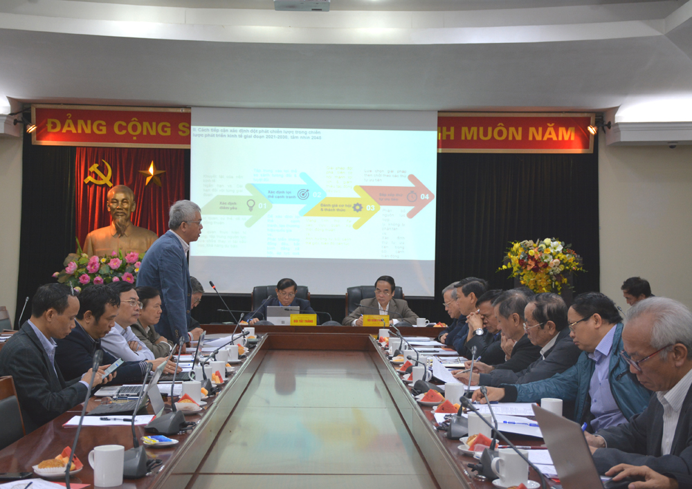 Cơ sở lý luận và thực tiễn xác định, tổ chức  thực hiện các đột phá chiến lược phát triển đất nước trong văn kiện Đại hội XIII của Đảng