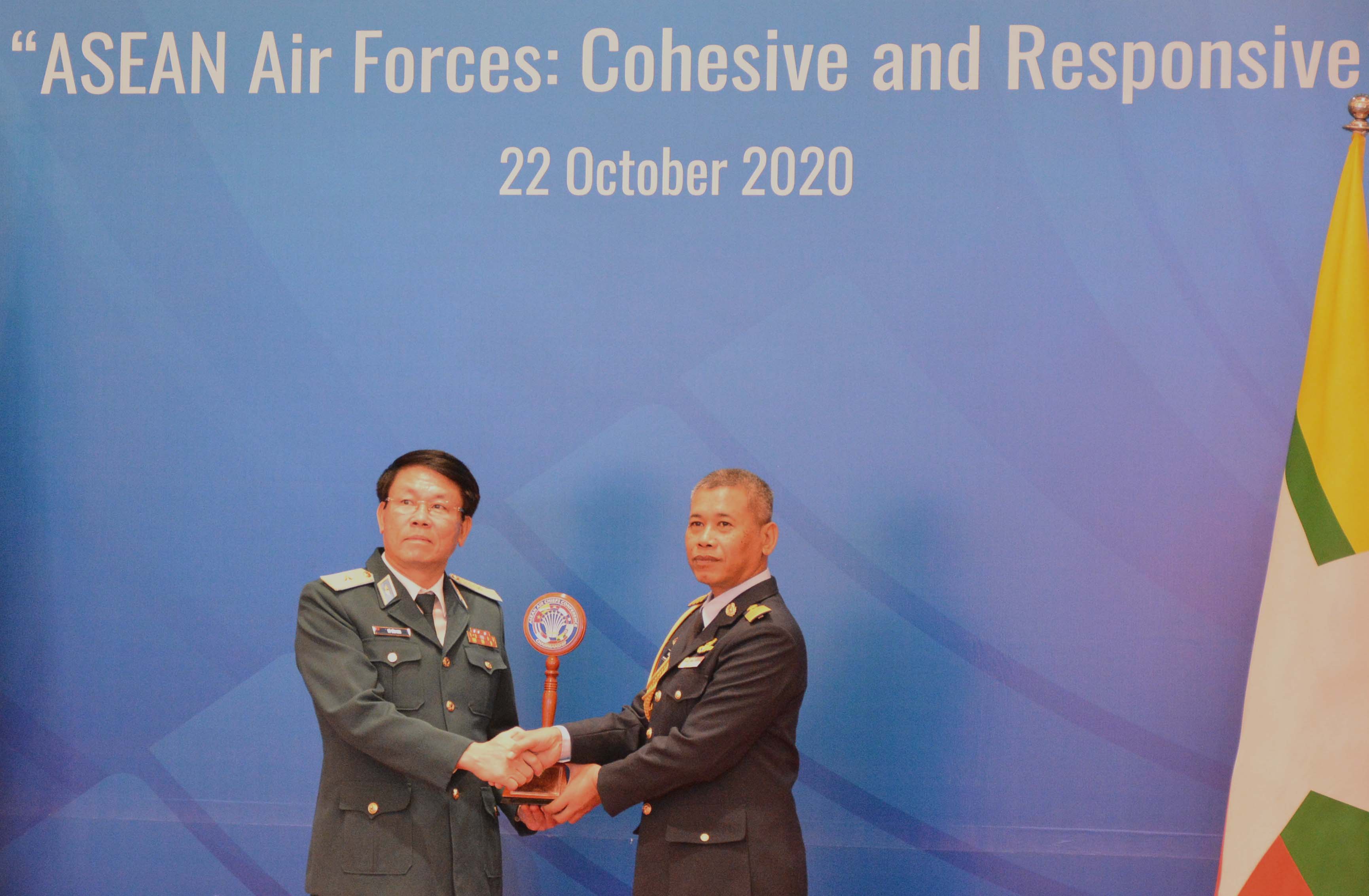 Hội nghị trực tuyến AACC-17 bàn giao chức Chủ tịch hội nghị AACC-18 cho Không quân Hoàng gia Thái Lan