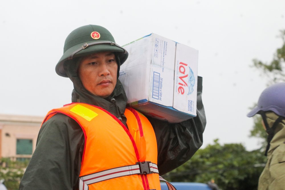 Sẵn sàng phục vụ nhân dân