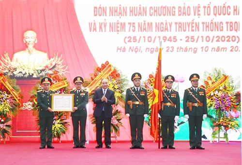 Thủ tướng Nguyễn Xuân Phúc: Tổng cục II thực hiện tốt vai trò là cơ quan tình báo chiến lược của Đảng, Nhà nước