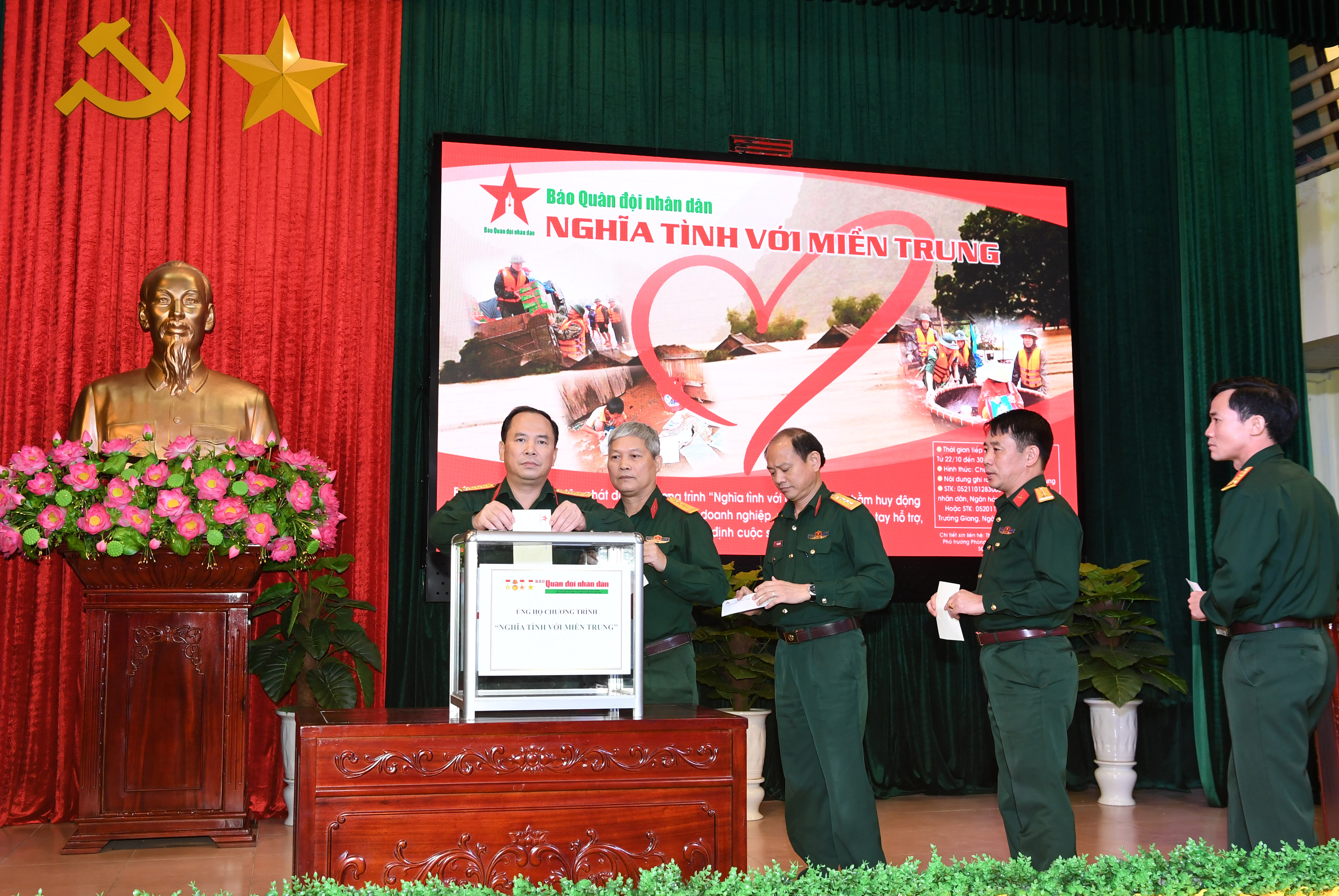 Báo Quân đội nhân dân phát động chương trình “Nghĩa tình với miền Trung”