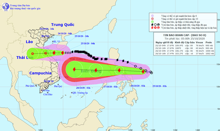 Bão số 8 tiến vào đất liền, biển động mạnh