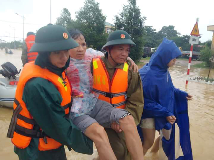 Bộ đội Cụ Hồ sáng mãi trong lòng nhân dân

