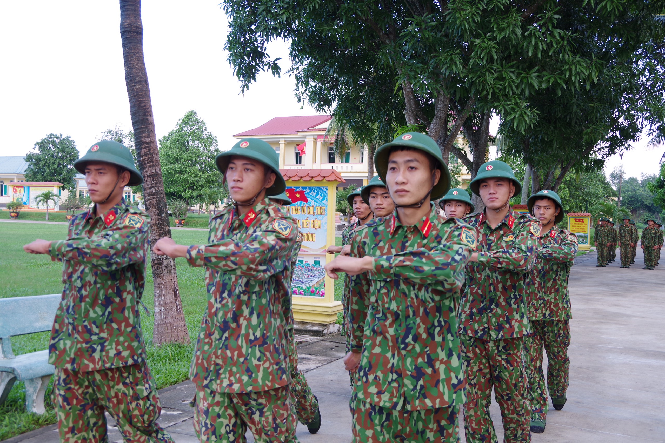 Phút “nghỉ ngơi” của những người lính Lữ đoàn Công binh 414