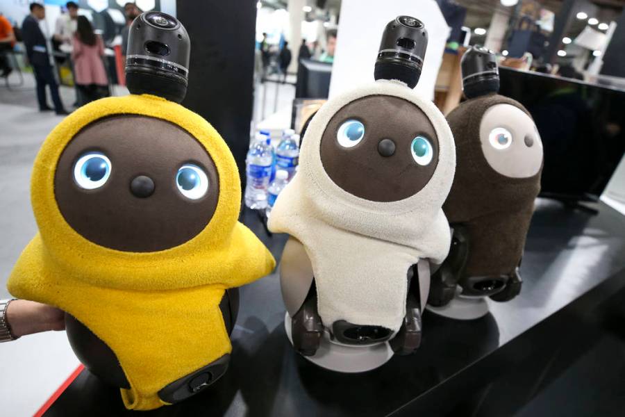 Giảm nỗi cô đơn thời Covid-19 bằng robot trị liệu