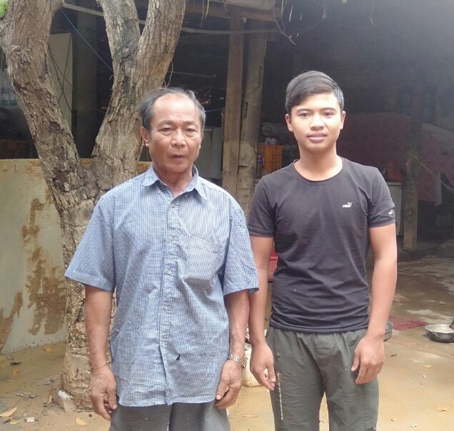 Hai ông cháu lái đò đè lũ dữ, cứu sống gần 100 người