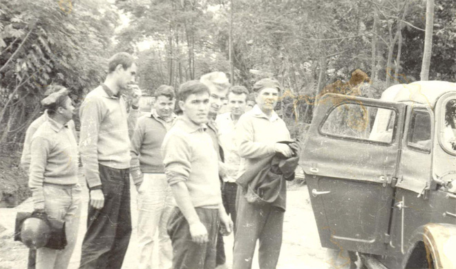 Sát cánh trên chiến trường khói lửa

