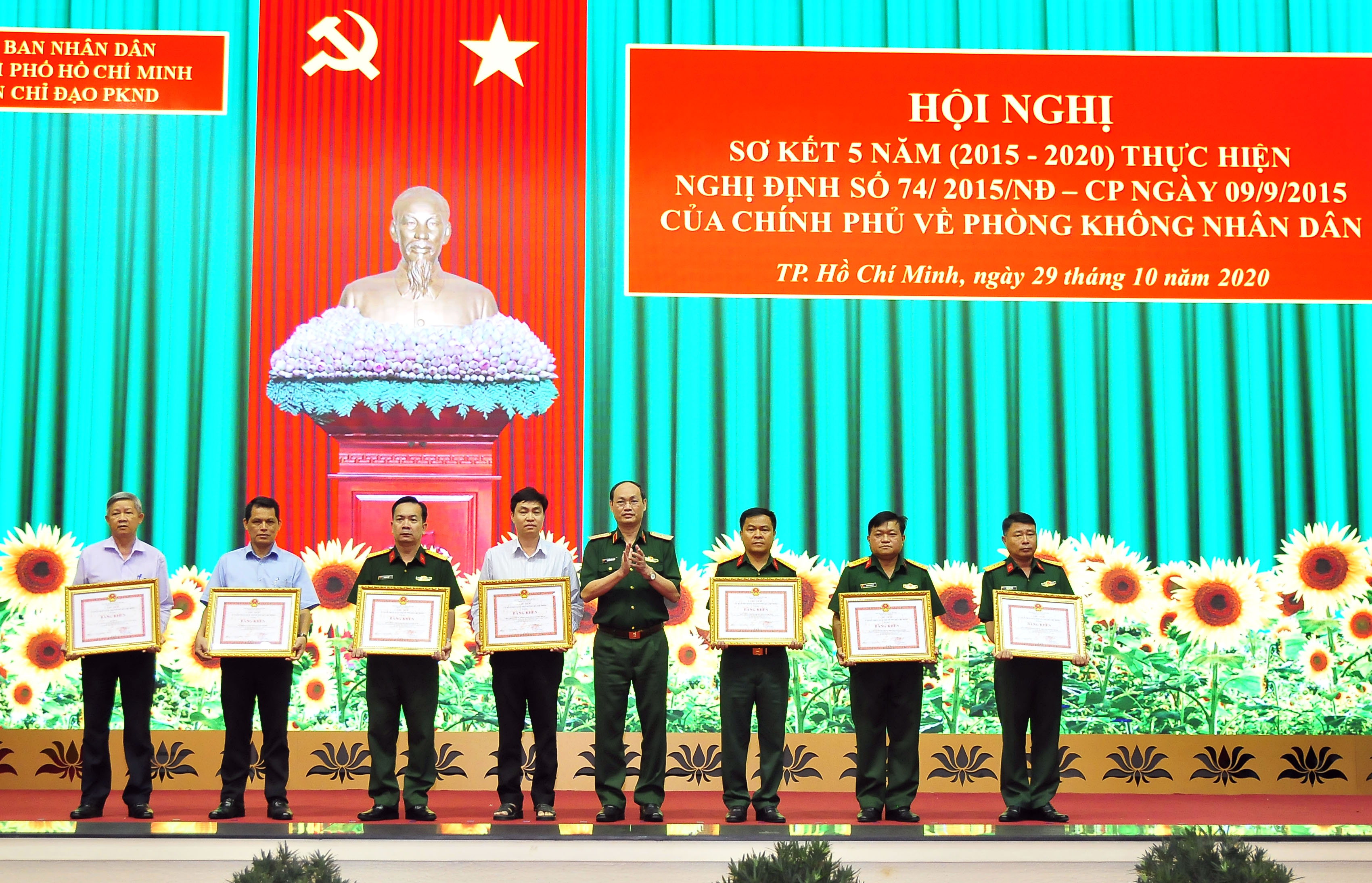 Quán triệt sâu sắc, nâng cao hiệu quả công tác phòng không nhân dân