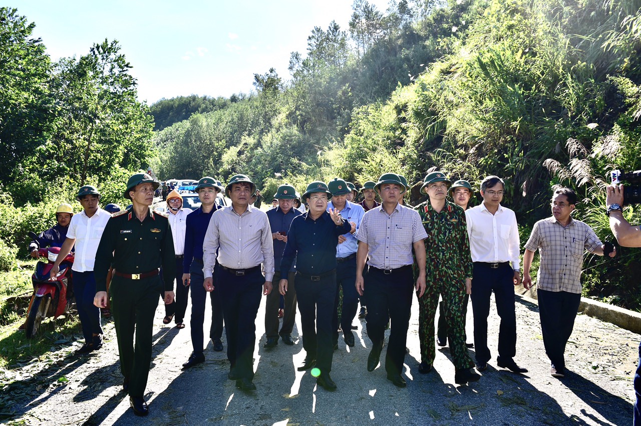 CẬP NHẬT LIÊN TỤC: Tập trung cao độ và đặc biệt đảm bảo an toàn cho lực lượng tìm kiếm cứu hộ, cứu nạn