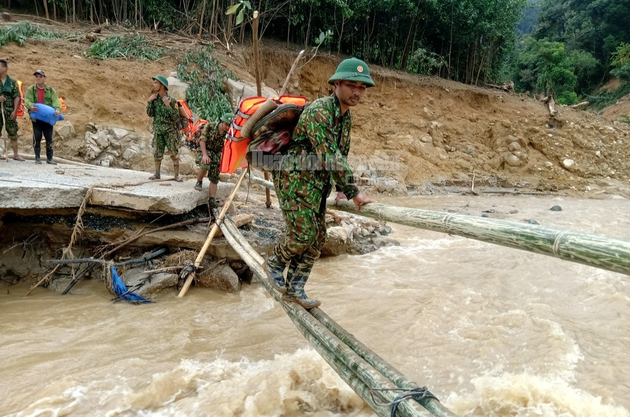 Tiếp tục tìm kiếm người mất tích tại Phước Lộc, Phước Sơn
