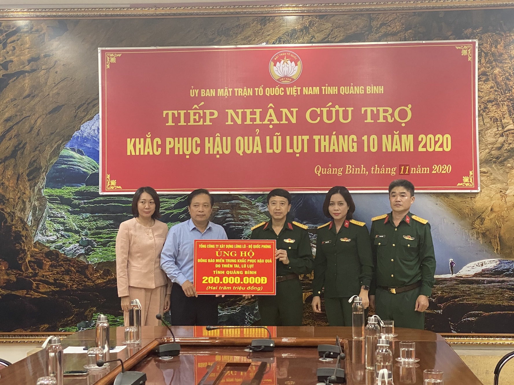 Tổng công ty Xây dựng Lũng Lô hỗ trợ 1 tỷ đồng khắc phục hậu quả do thiên tai, lũ lụt tại miền Trung