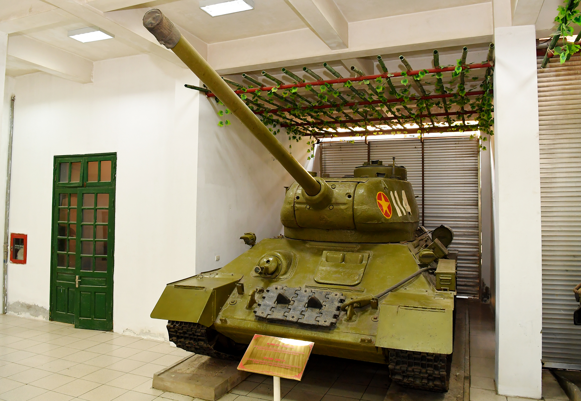 Vết xích đầu tiên