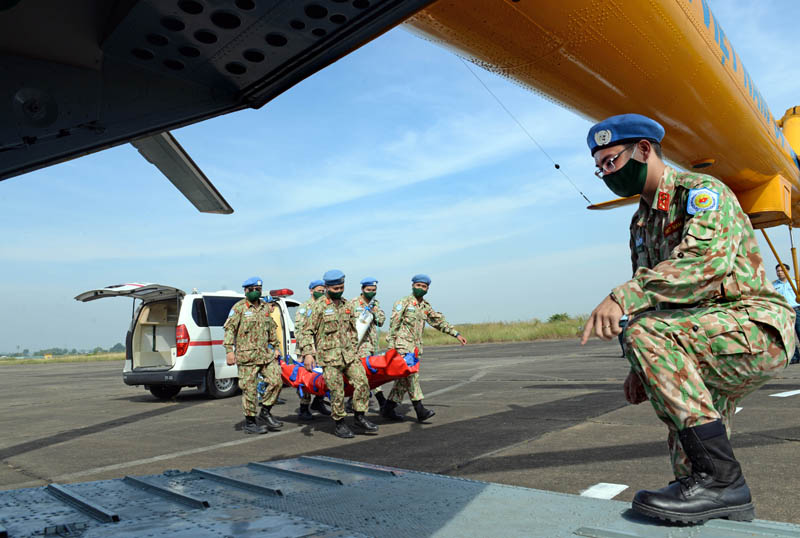 Bệnh viện Dã chiến cấp 2 số 3 huấn luyện thực hành cấp cứu đường không