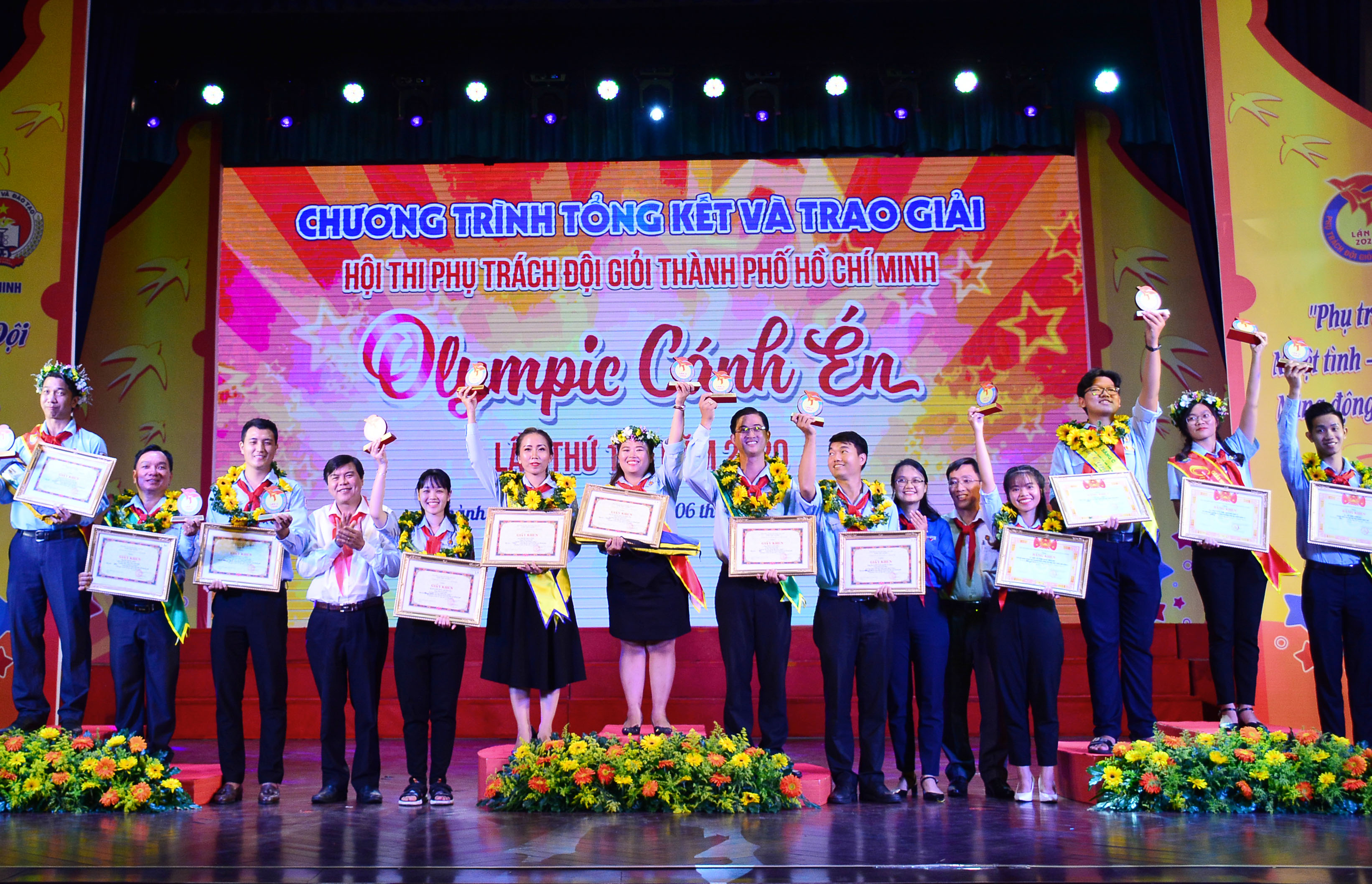 Trao giải Hội thi Phụ trách Đội giỏi “Olympic Cánh én” năm 2020