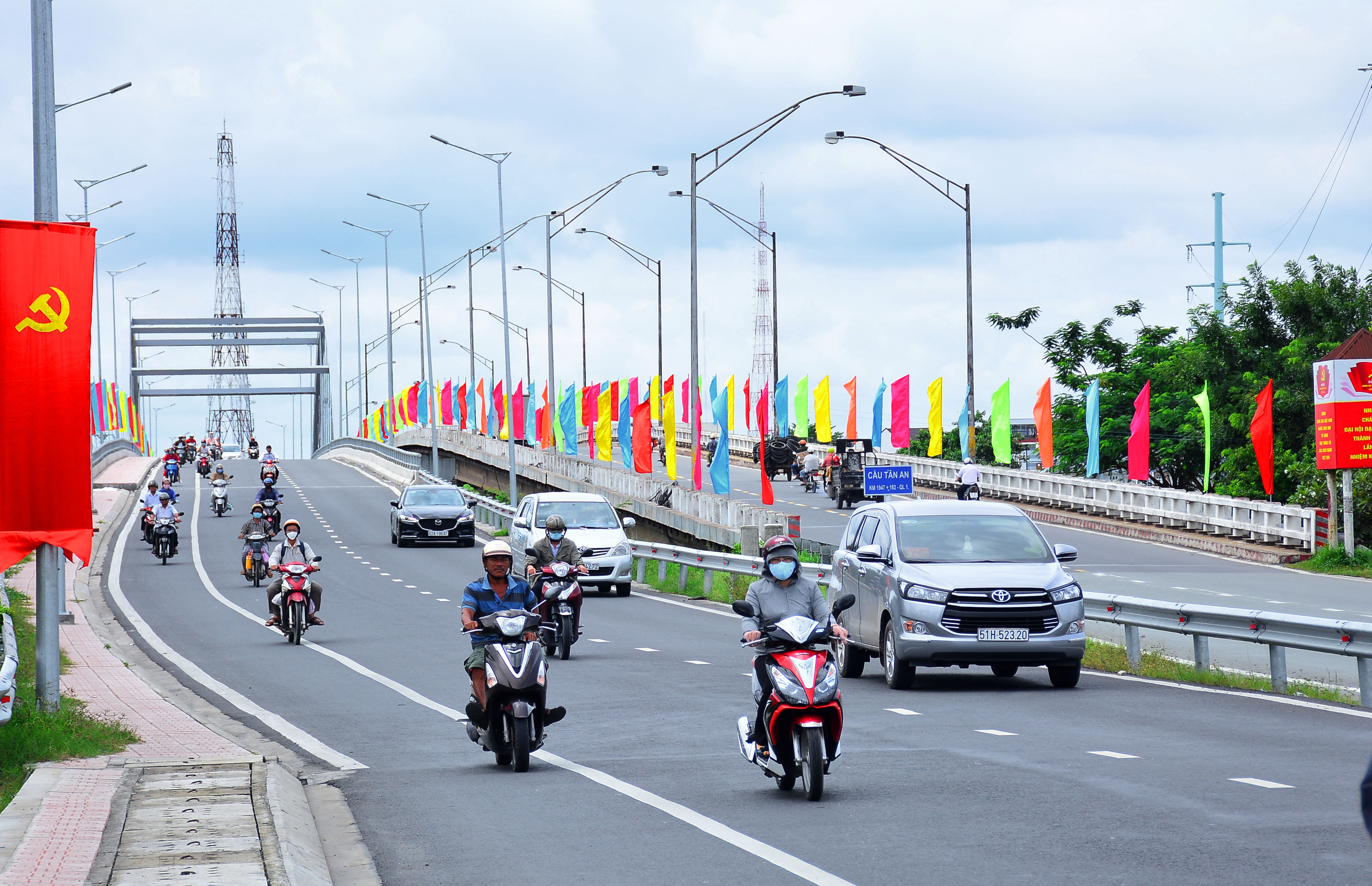 Đột phá giao thông, thúc đẩy tăng trưởng bền vững