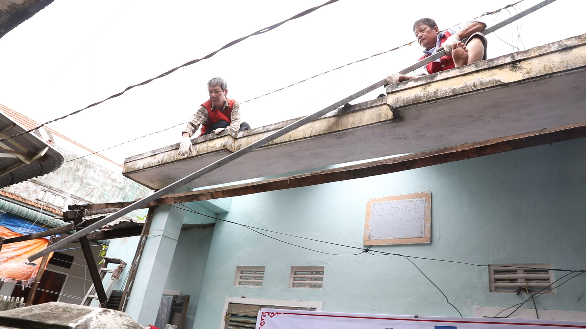 UNDP hỗ trợ khẩn cấp cho người dân bị ảnh hưởng bởi bão lụt ở miền Trung 