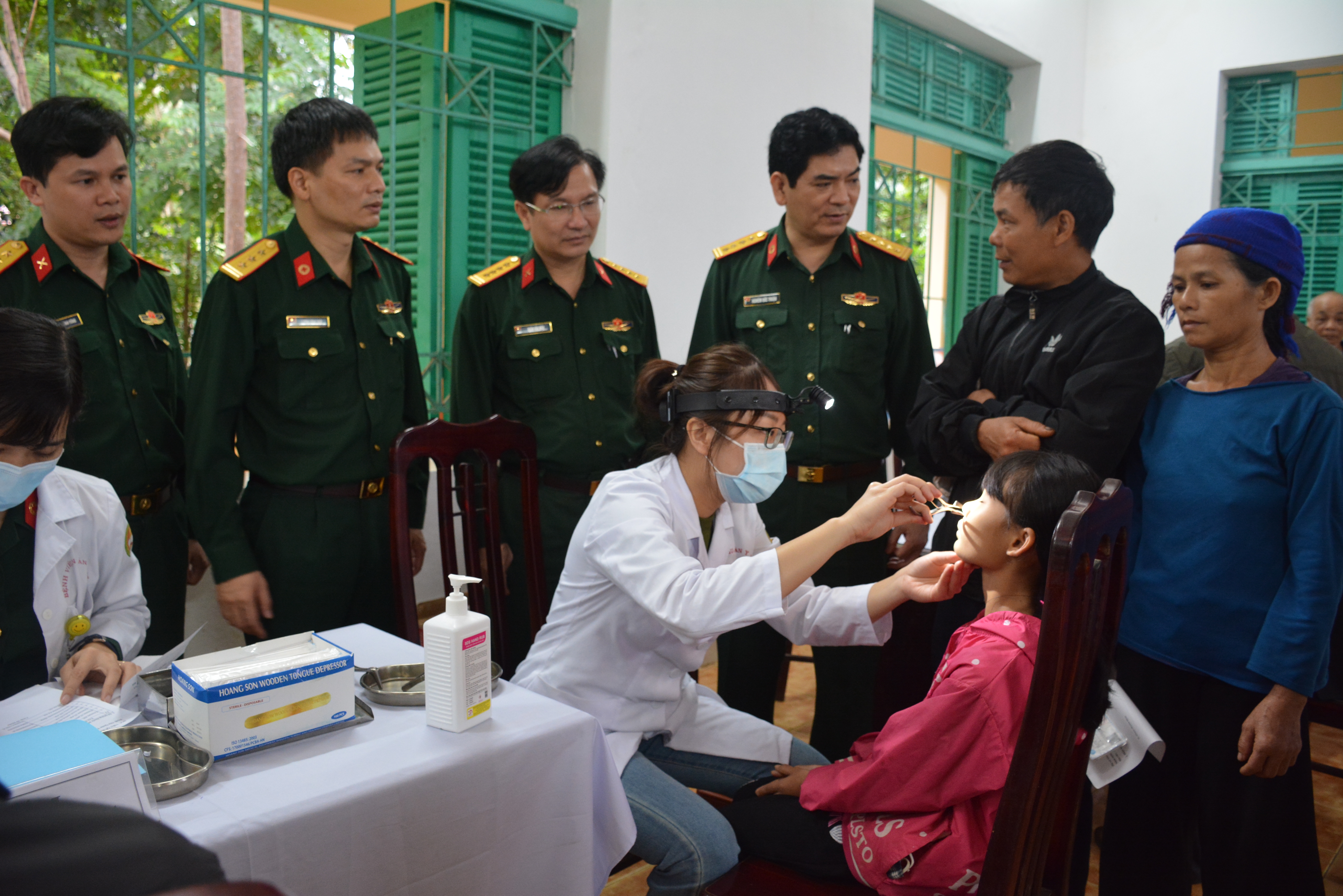 Nghĩa tình thầy thuốc Học viện Quân y