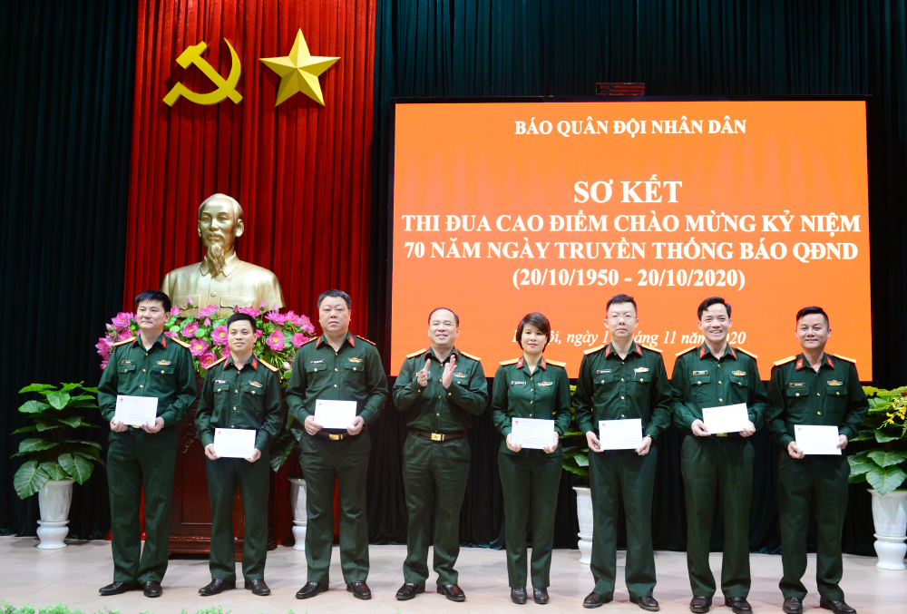 Báo Quân đội nhân dân sơ kết đợt thi đua cao điểm chào mừng kỷ niệm 70 năm Ngày thành lập
